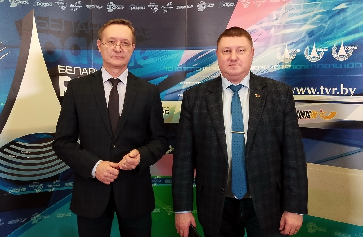 Почему белорусам за Лукашенко стыдно не будет / Осознаёт ли Трамп, что творит?