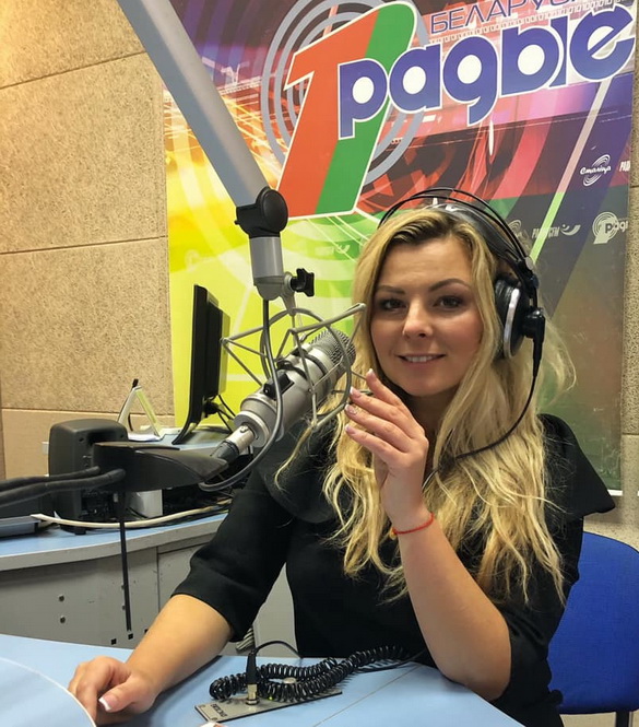 Влада: «Шубка блондинки-зимы уже готова к праздничным выступлениям!» – «Настрой!» (видео+аудио) Влада: «Шубка блондинки-зимы уже готова к праздничным выступлениям!» – «Настрой!» (видео+аудио)