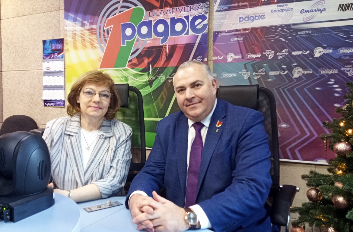 БУГРОВ об уникальности белорусской модели госуправления и народовластия