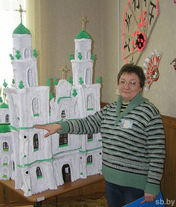 Майстры стварылі дакладную копію полацкага Сафійскага сабора ў тэхніцы арыгамі (аўдыё) Майстры стварылі дакладную копію полацкага Сафійскага сабора ў тэхніцы арыгамі (аўдыё)