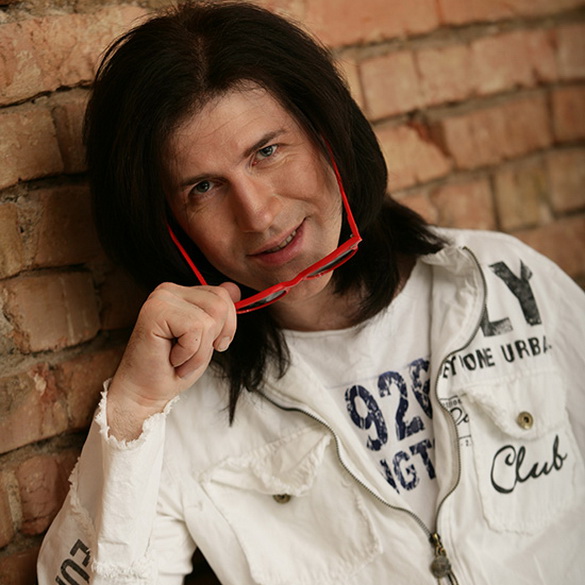 АНОНС: СЯРГЕЮ СУХАМЛІНУ АДНОЛЬКАВА КАМФОРТНА Ў ЛЮБЫМ МУЗЫЧНЫМ ЖАНРЫ! – «Творчы вечар» з Янай Хадоска, 30.12.2020