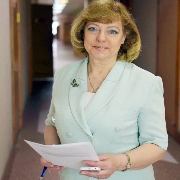 «За парламенцкай і народнай дыпламатыяй – будучыня! Я так думаю, а вы?» Радыёблог Алены Давідовіч