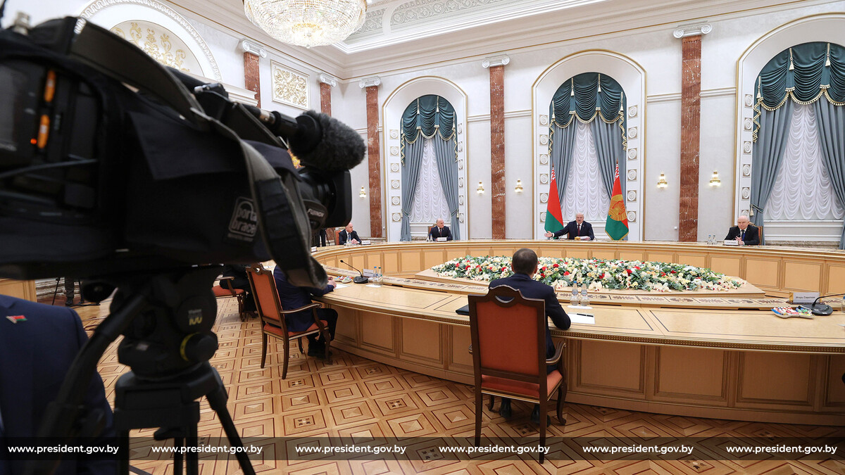 Встреча Президента с руководителями делегаций, участвующими в 19-м заседании Совещания руководителей органов безопасности и разведывательных служб государств - участников СНГ