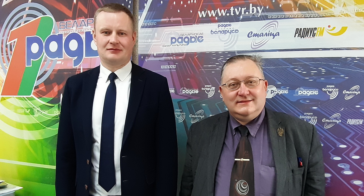 ПРЕДСТАВИТЕЛИ ИНСТИТУТА ИСТОРИИ О 100-ЛЕТИИ ОБРАЗОВАНИЯ СССР
