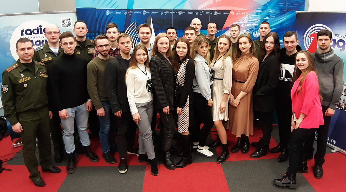 «МЫ ХОТИМ РАЗВИВАТЬ СВОЮ СТРАНУ!» // КРУГЛЫЙ СТОЛ (аудио)