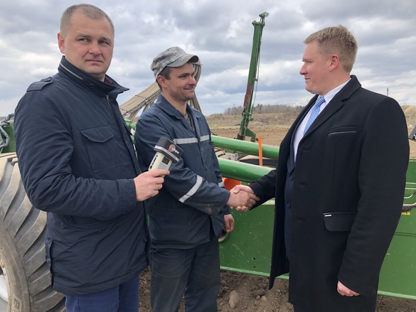Якую ацэнку за работу ў полі атрымліваюць сейбіты Лепельскага раёна? – «Свая зямля», 13.04.2019 Якую ацэнку за работу ў полі атрымліваюць сейбіты Лепельскага раёна? – «Свая зямля», 13.04.2019