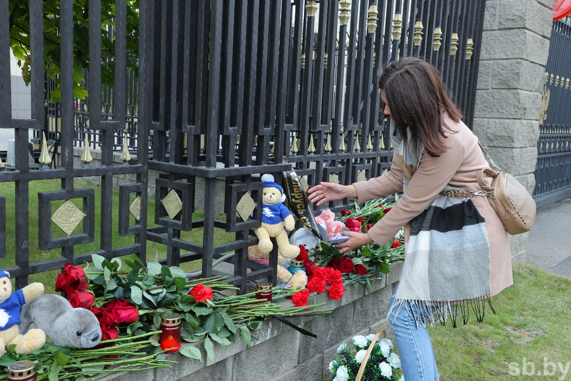 «Па сутнасці. Імунітэт ад бяздушша трэба прывіваць з маленства». Радыёблог Алены Швайко