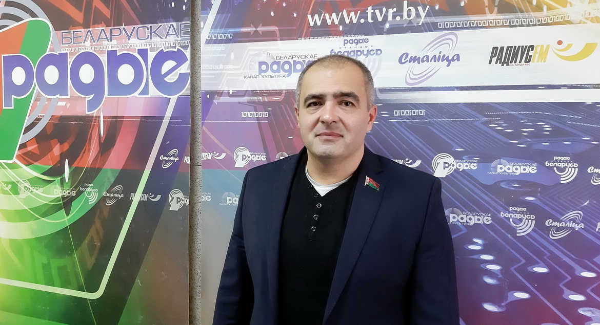 ГАЙДУКЕВИЧ: «В ПРОТИВОВЕС ГЕНОЦИДУ ЗАПАДА БЕЛАРУСЬ ДЕЙСТВУЕТ ПО ЗАКОНУ И ЧЕЛОВЕЧНО» (аудио)
