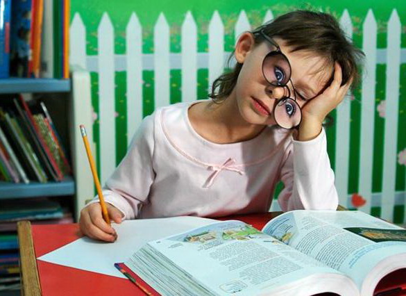 Домашнее задание – где границы обязанностей детей и родителей? – «Семейная программа» (видео+аудио) Домашнее задание – где границы обязанностей детей и родителей? – «Семейная программа» (видео+аудио)