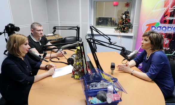 Гостья новогоднего «Радиофакта» – председатель концерна «Беллегпром» Татьяна Лугина (full video version)