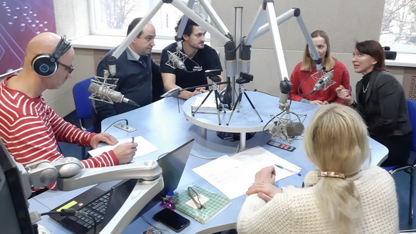 Белорусские и французские актеры приглашают детей в «Новогоднее путешествие в Париж»! — «Настрой!» (видео+аудио) Белорусские и французские актеры приглашают детей в «Новогоднее путешествие в Париж»! — «Настрой!» (видео+аудио)
