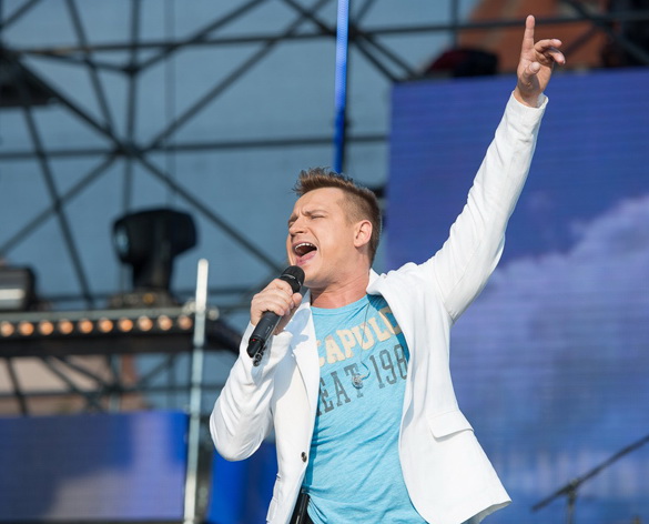 Аляксей Хлястоў: «Мне патэлефанаваў Максім Алейнікаў і сказаў: я ведаю, што ты шукаеш песні...» – «Дыскавод», 16.12.2018 Аляксей Хлястоў: «Мне патэлефанаваў Максім Алейнікаў і сказаў: я ведаю, што ты шукаеш песні...» – «Дыскавод», 16.12.2018
