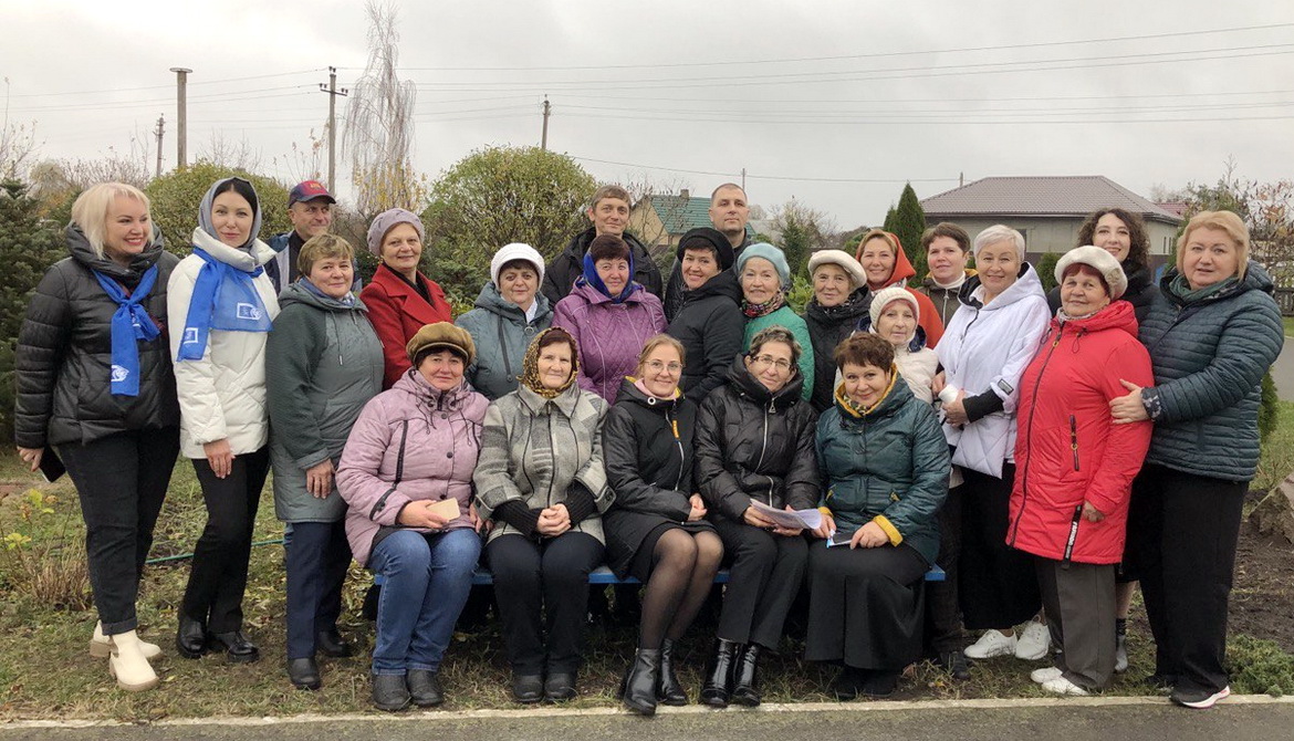 ФОТОФАКТ: АКЦИЯ «САД НАДЕЖДЫ-2023» ПРОХОДИТ В СОЦИАЛЬНЫХ УЧРЕЖДЕНИЯХ ЛУНИНЕЦКОГО РАЙОНА